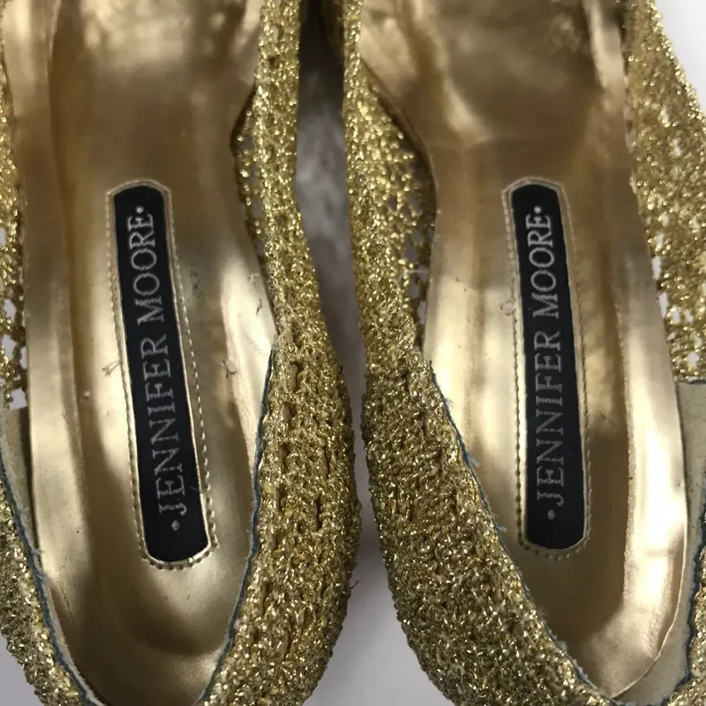 Gold Lace Heels Size (7M) by Jennifer Moore